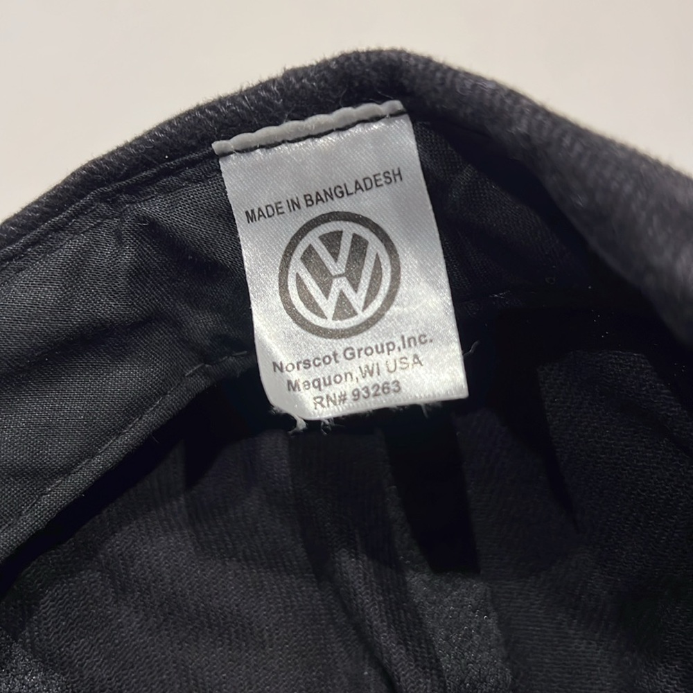 VW Volkswagen New Beetle angel/devil cap vintage rare - Picture 3 of 6